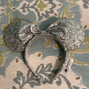 Disney Parks Minnie Mickey Silver Sequined Ears